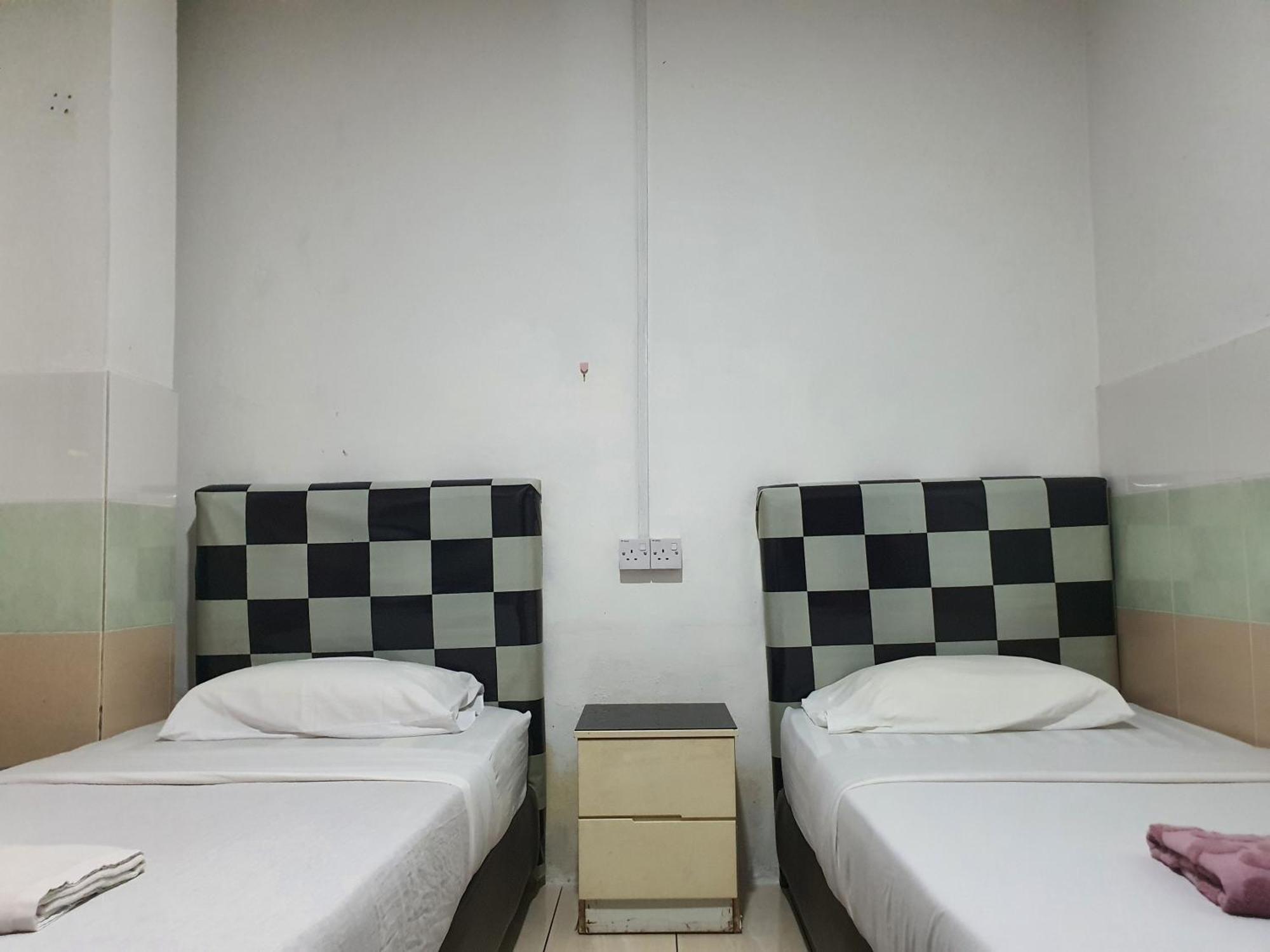 Oyo 90972 Jj Homestay ميري المظهر الخارجي الصورة