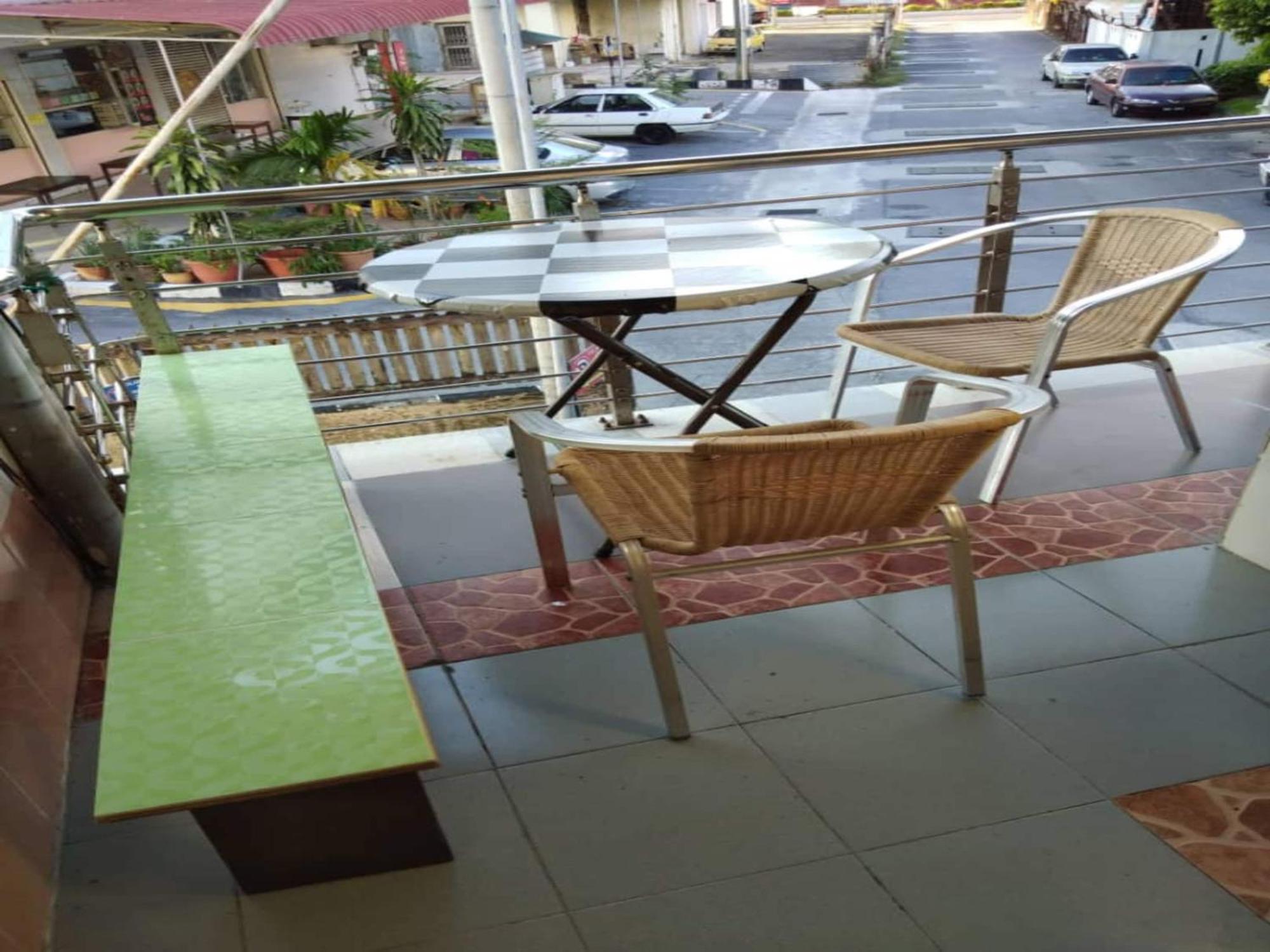 Oyo 90972 Jj Homestay ميري المظهر الخارجي الصورة