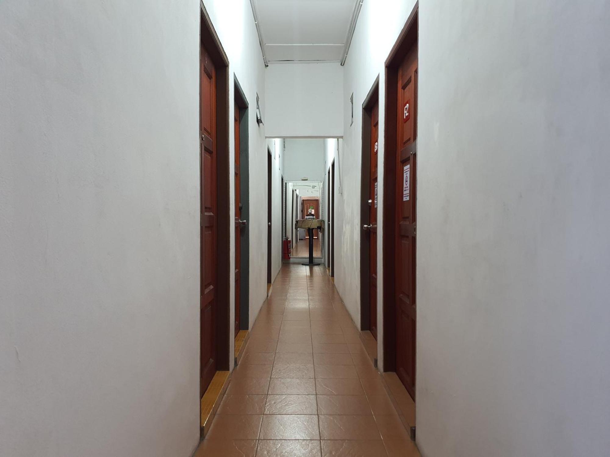 Oyo 90972 Jj Homestay ميري المظهر الخارجي الصورة