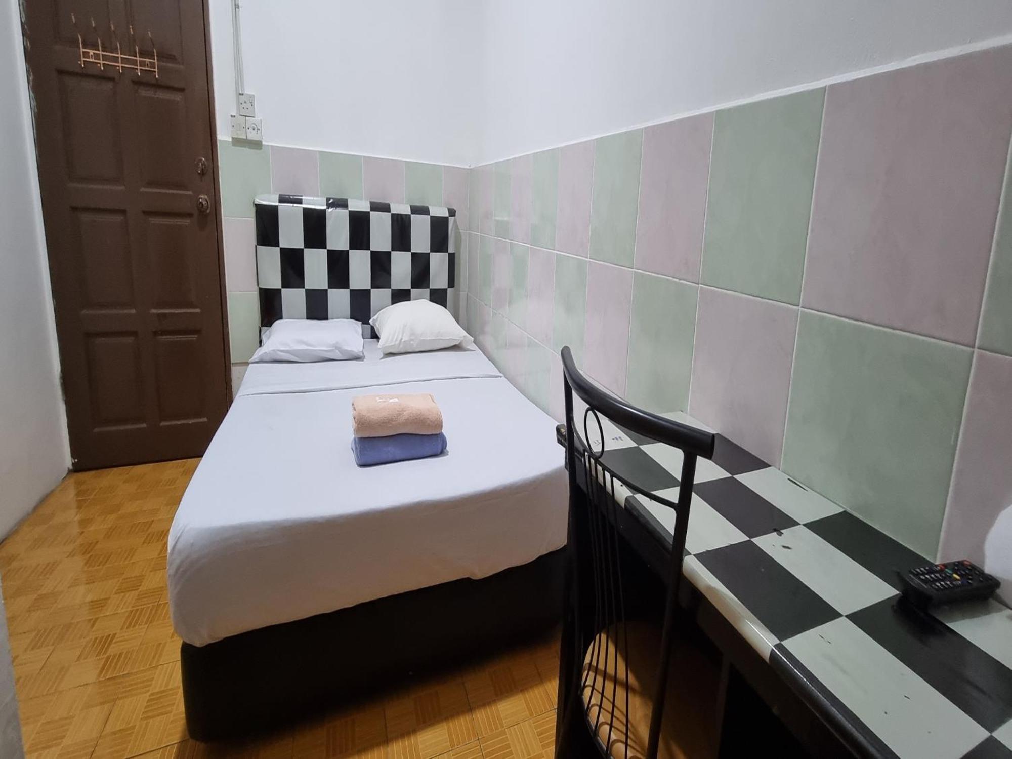 Oyo 90972 Jj Homestay ميري المظهر الخارجي الصورة