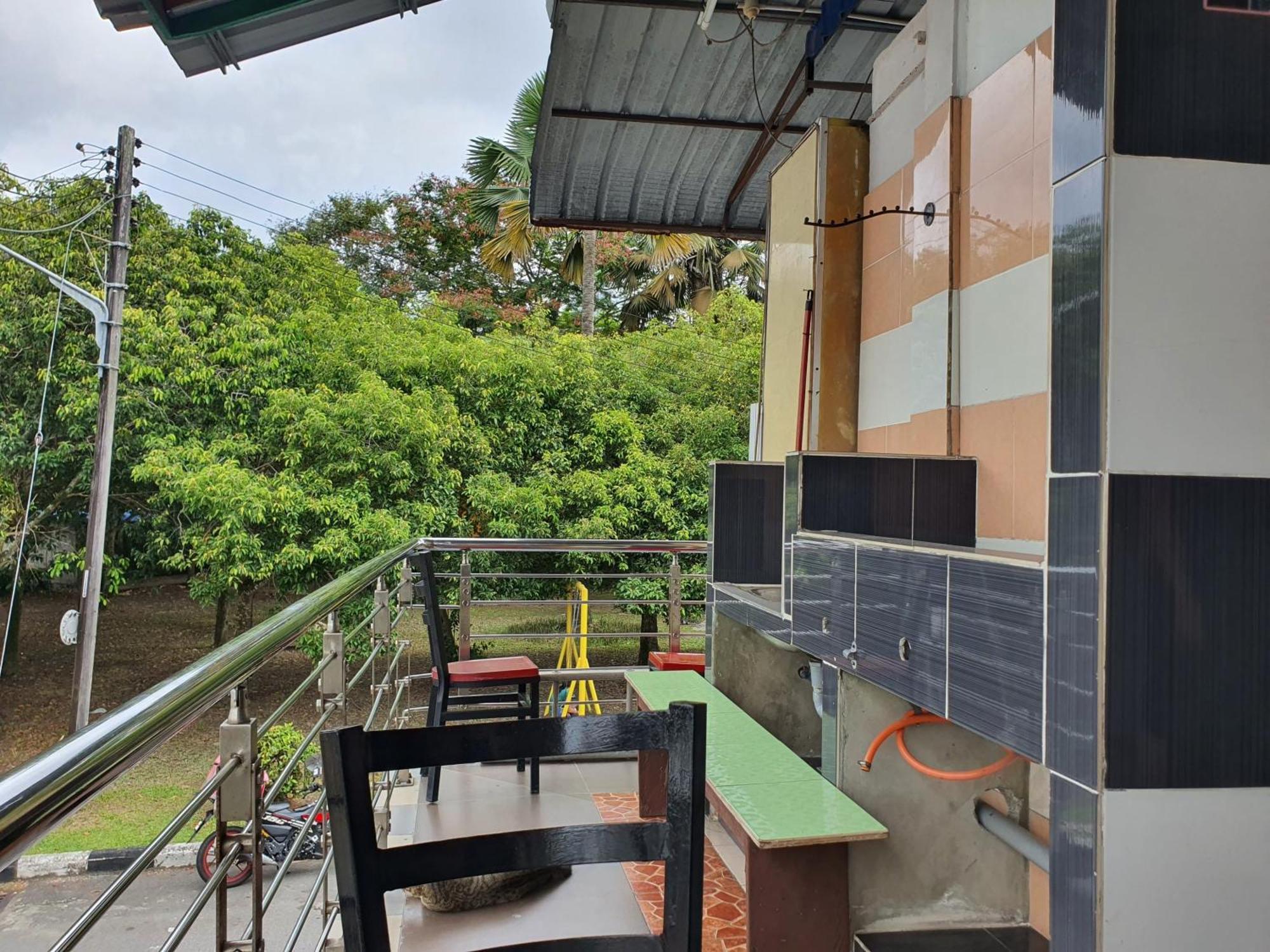 Oyo 90972 Jj Homestay ميري المظهر الخارجي الصورة