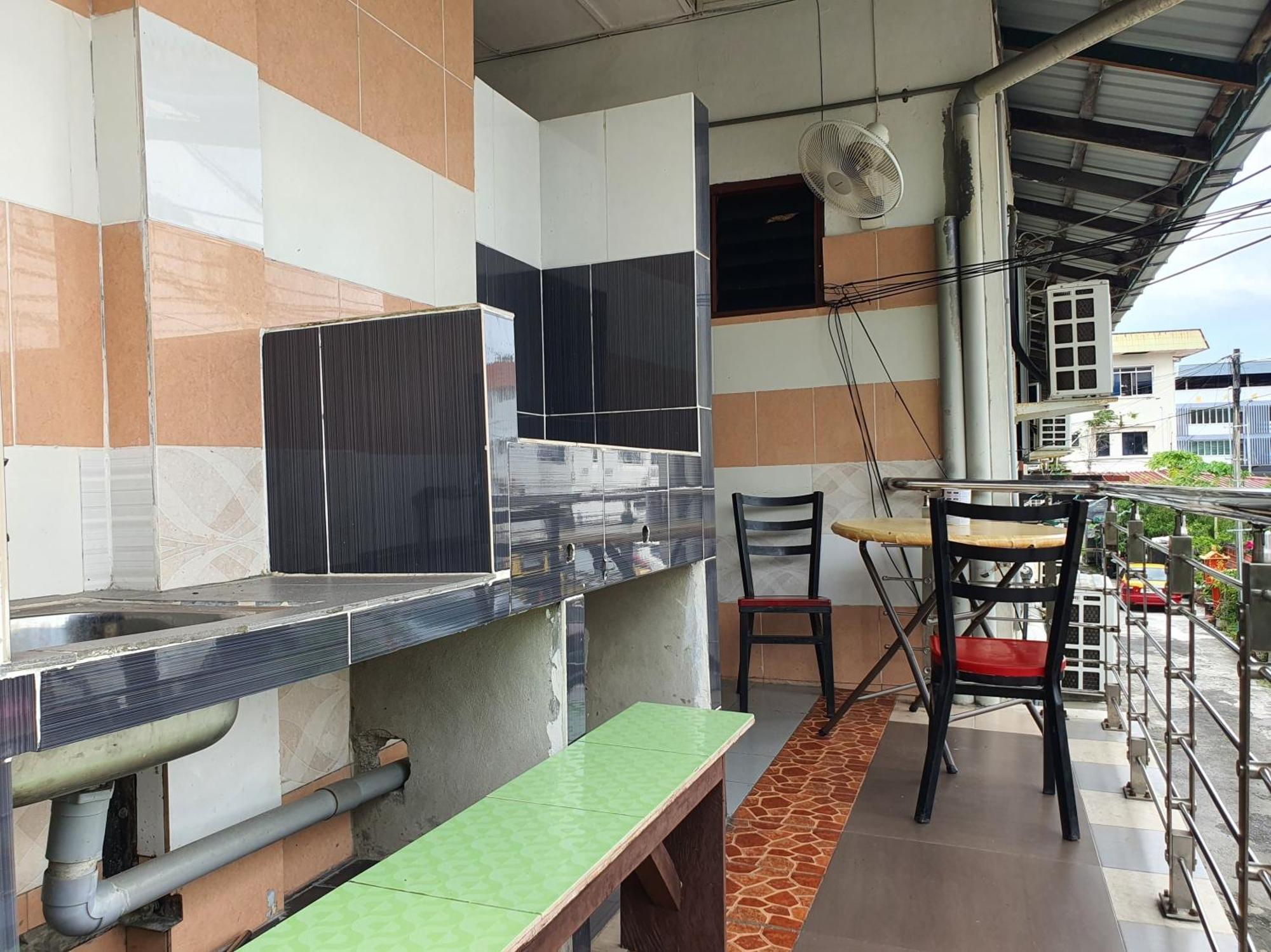 Oyo 90972 Jj Homestay ميري المظهر الخارجي الصورة