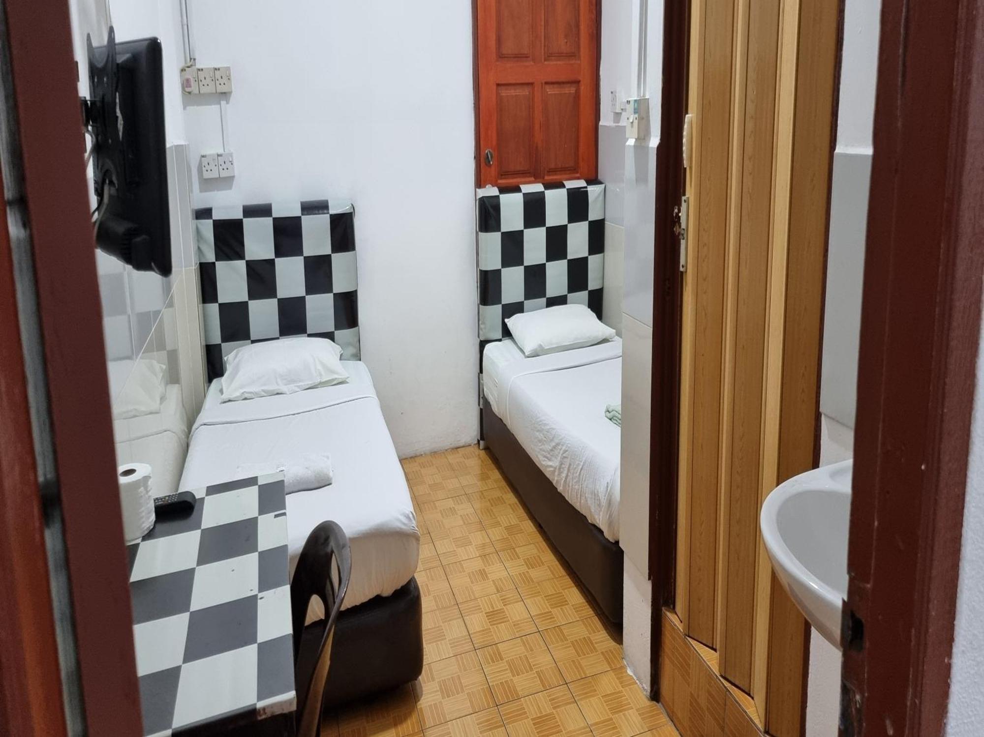 Oyo 90972 Jj Homestay ميري المظهر الخارجي الصورة