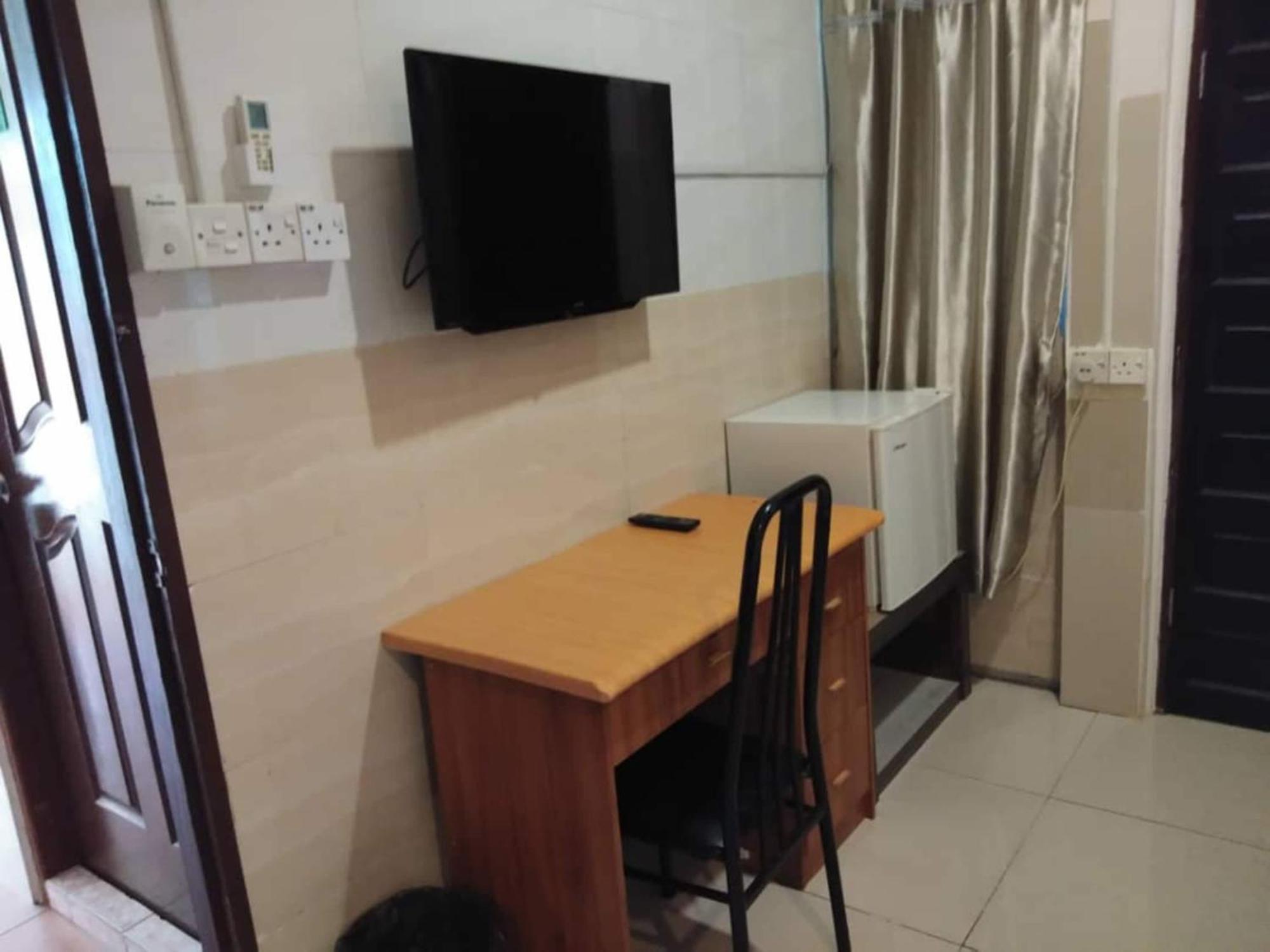 Oyo 90972 Jj Homestay ميري المظهر الخارجي الصورة